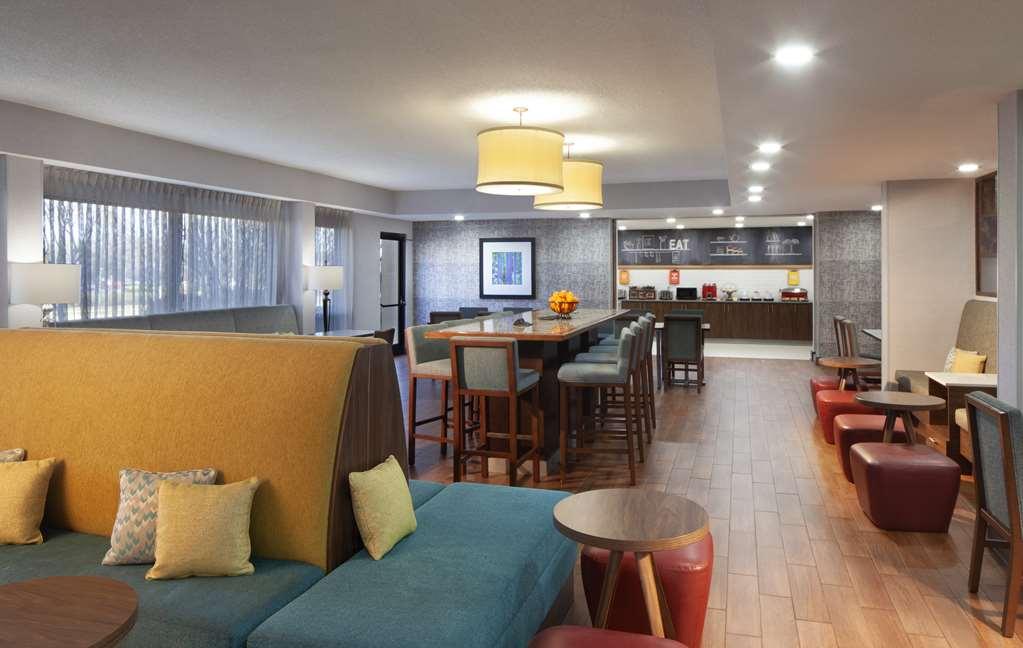 Hampton Inn Hotel Atlanta-Southlake Morrow Restaurant photo