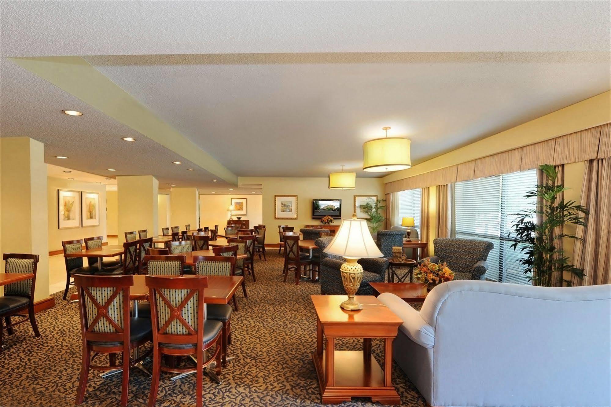 Hampton Inn Hotel Atlanta-Southlake Morrow Restaurant photo